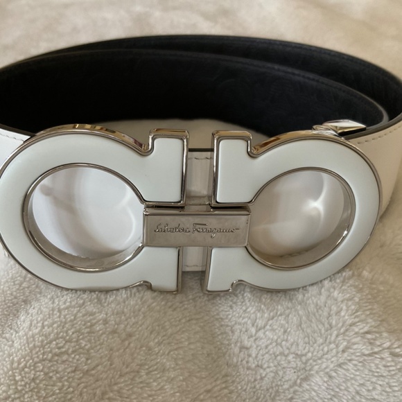 White Salvatore Ferragamo Paloma Reversible Belt 32-36” waist - Picture 3 of 8